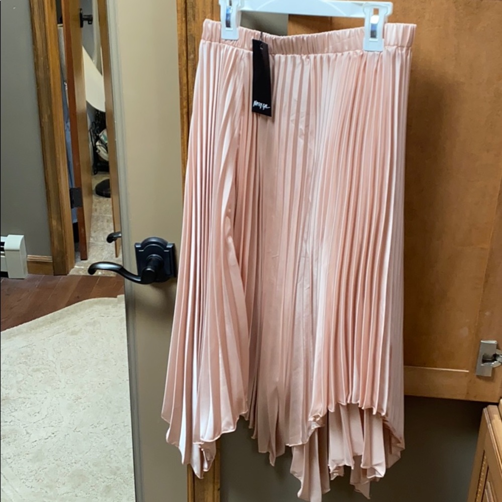 Nasty Gal Pleated Hem maxi Skirt